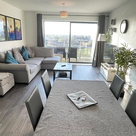 Balcony Marina Apartment With City Skyline Views - Free Secure Parking 맨체스터 외부 사진