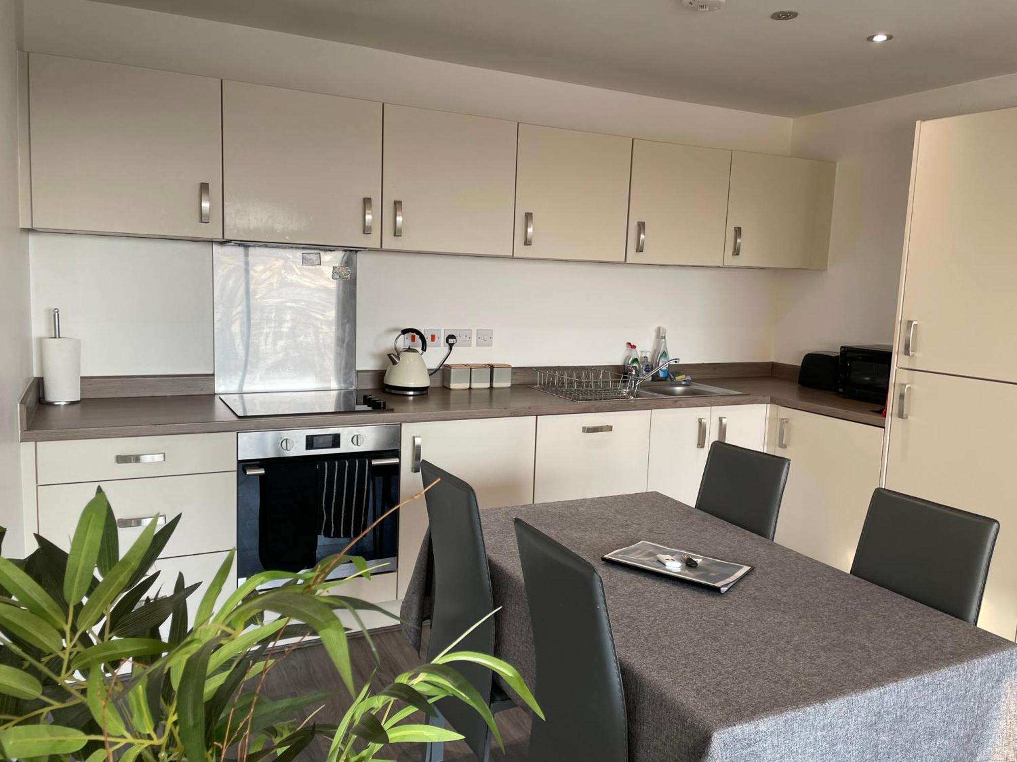 Balcony Marina Apartment With City Skyline Views - Free Secure Parking 맨체스터 외부 사진